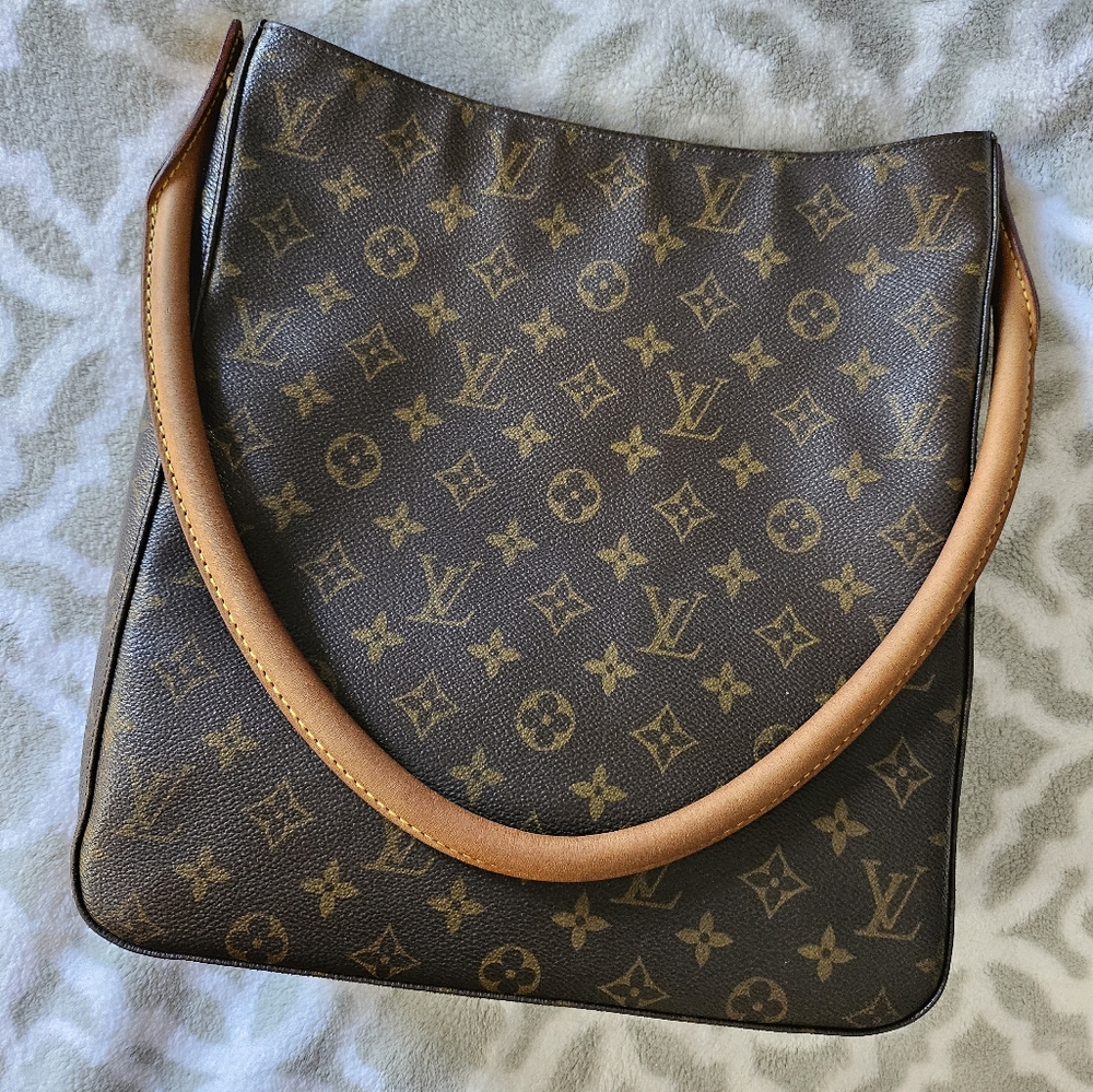 Louis Vuitton Looping GM authentic Monogram Shoulder Bag